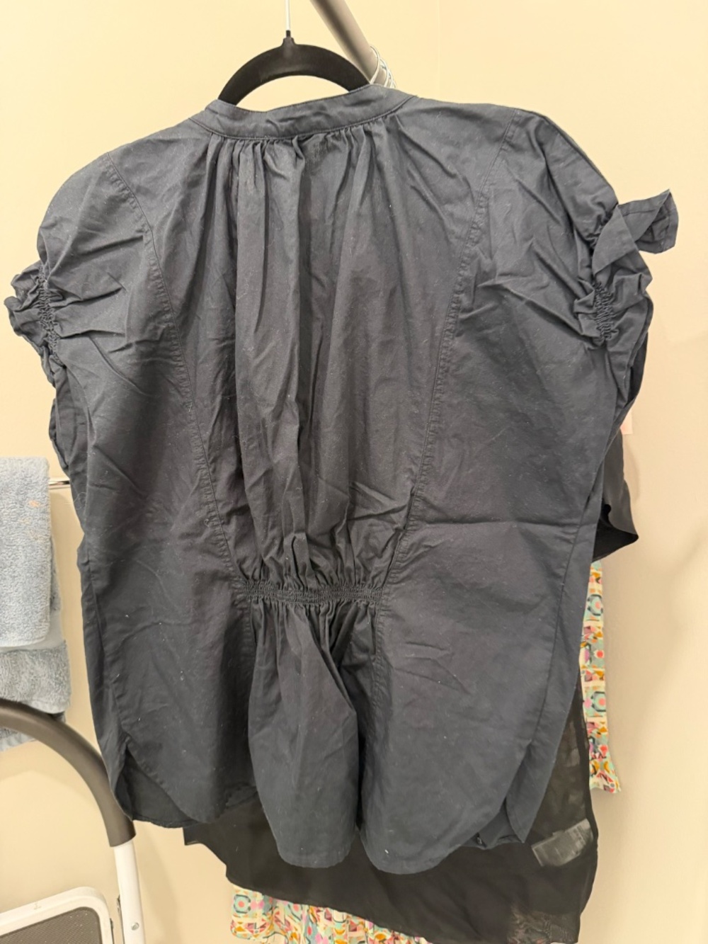 Pilcro Anthropologie Black 100% Cotton Popover Blouse Ruched Sleeve Large - Picture 2 of 2